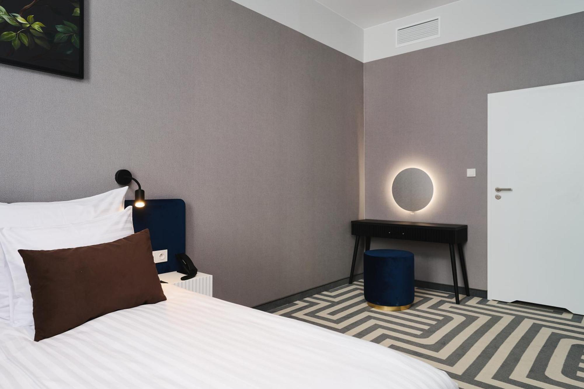 Aiden By Best Western Lodz Bagian luar foto